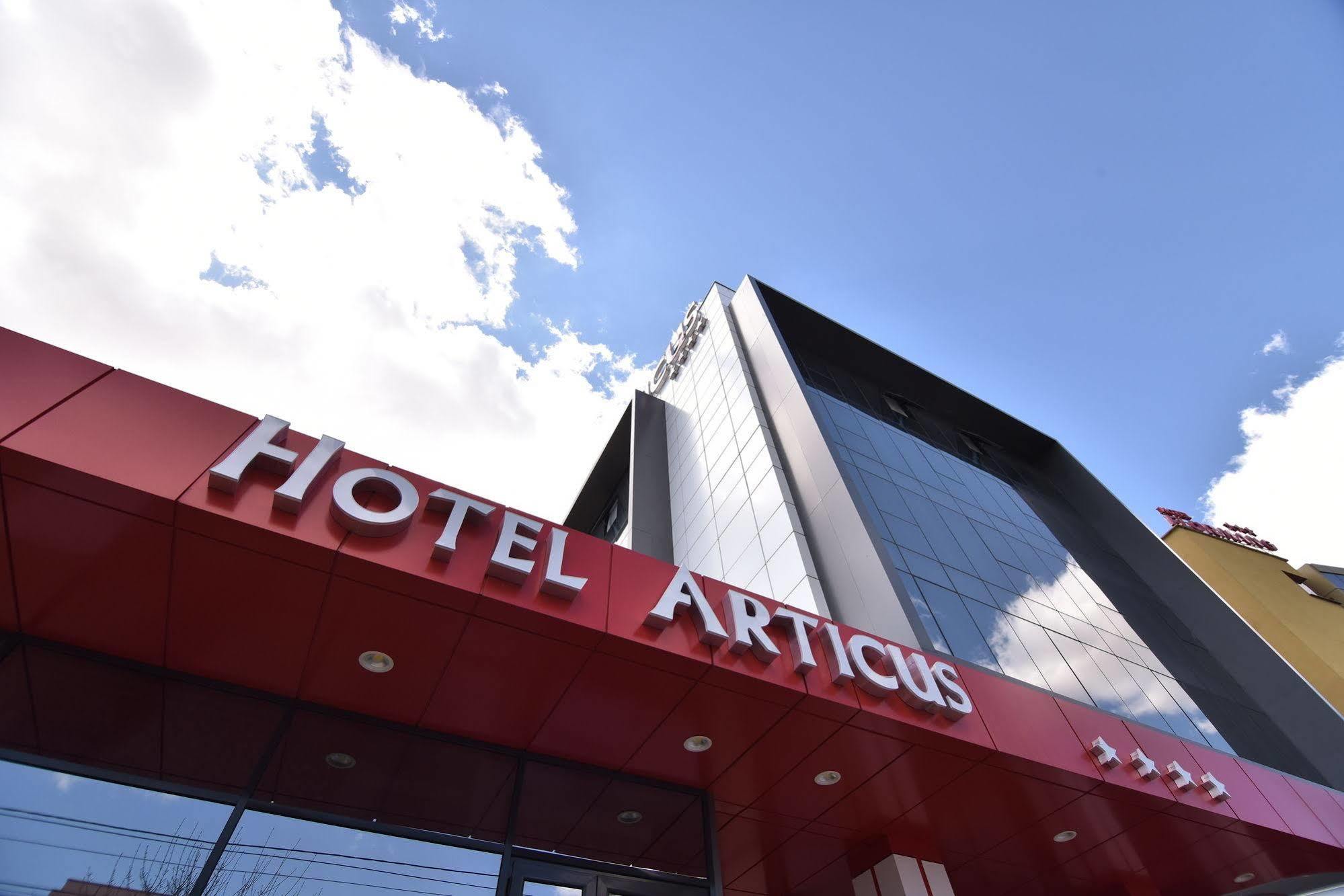 Hotel Articus Craiova Exteriör bild
